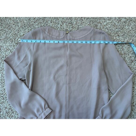 Ann Taylor LOFT Women's Blush colored blouse, Simple, elegant, size Med - Picture 6 of 9